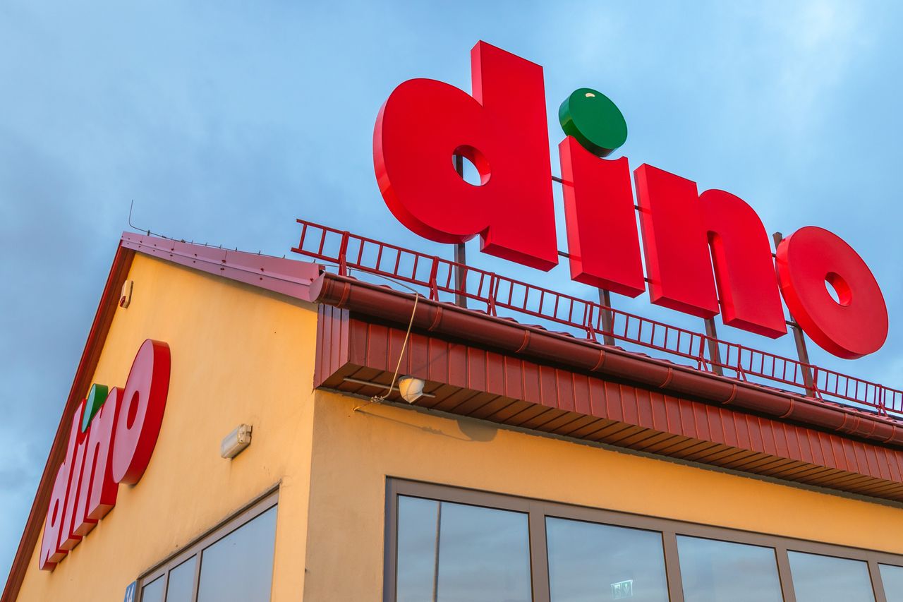 "Skandal w Dino". Zwolnili ją z pracy. Wcześniej wpuściła posła