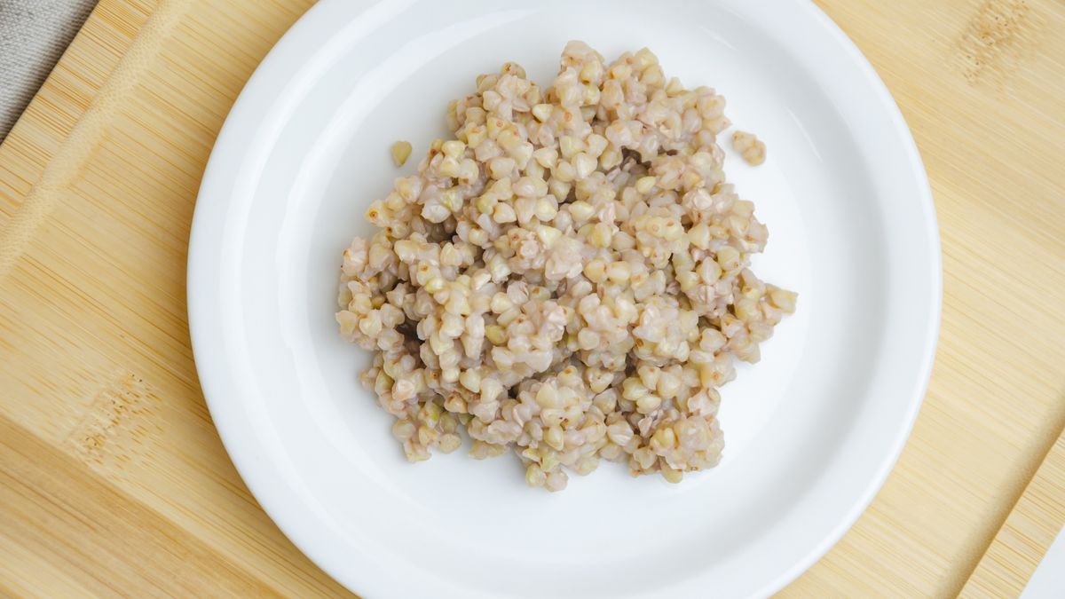 boiled green buckwheat on a white plate with a wooden spoon
boiled green buckwheat on a white plate with a wooden spoon. High quality photo
Elena Glomazdo
white, isolated, natural, health, green, vegetarian, object, vegan