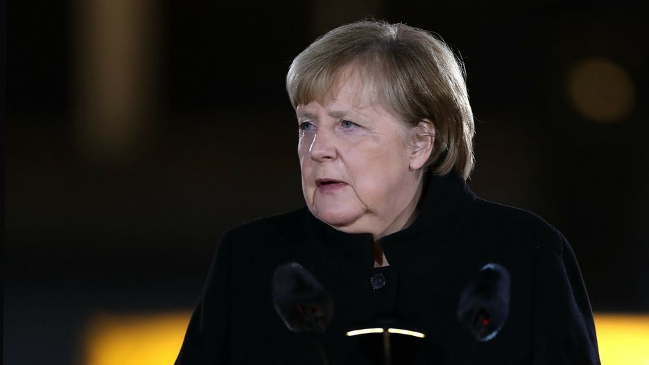 Rosyjska inwazja.  Merkel nadal przeciwna przyjęciu Ukrainy do NATO