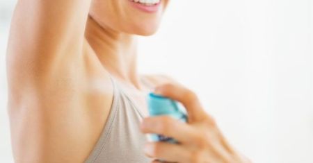 Dezodorant czy antyperspirant? Który kosmetyk jest lepszy?