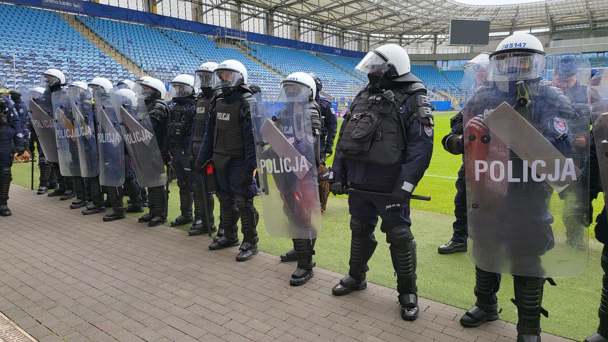 Lublin: Ćwiczenia policjantów na Motor Arenie