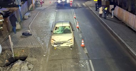 Potrącenie pieszej w Zębie. Kobieta trafiła do szpitala