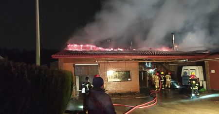 Pożar budynku masarni w Niedrzwicy Dużej. Straty po pożarze oszacowano na 800 tys. zł