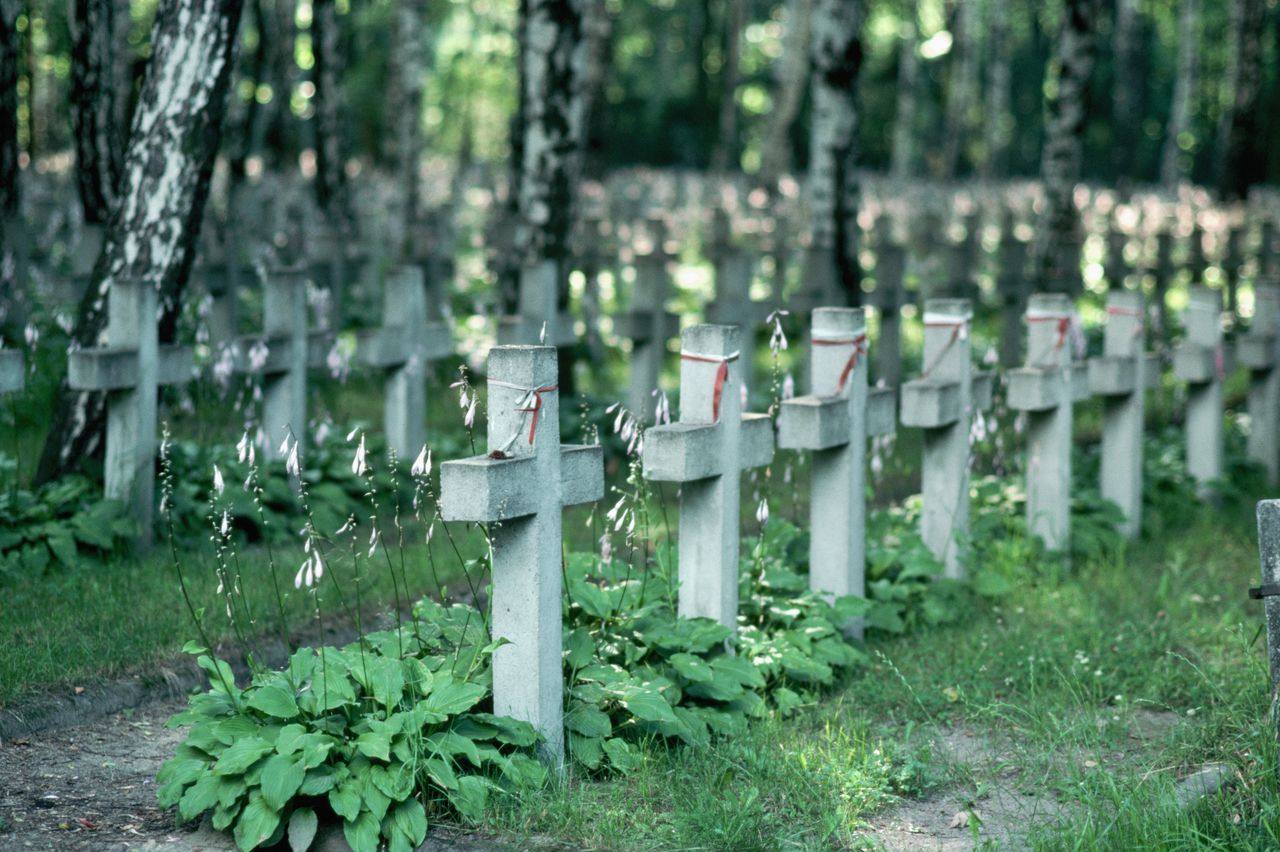 Rosja demontuje symbole w Katyniu i Miednoje. Prokuratura: naruszają prawo o dziedzictwie i pamięci zwycięstwa