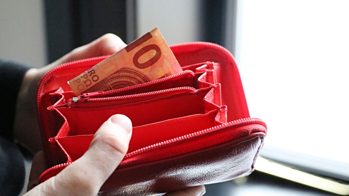 Przywiązani do gotówki Niemcy musieli zmienić nawyki. 