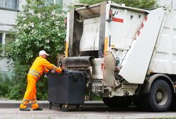 Zarobki kierowców śmieciarek. Oto ile dostają "na rękę"