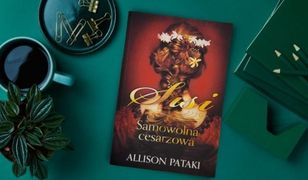 Kontynuacja losów cesarzowej Sisi, tym razem jako dojrzałej, pewnej siebie monarchini, której życie na dworze austro-węgierskim stanowiło niekończącą się batalię o miłość, pozycję i wpływy