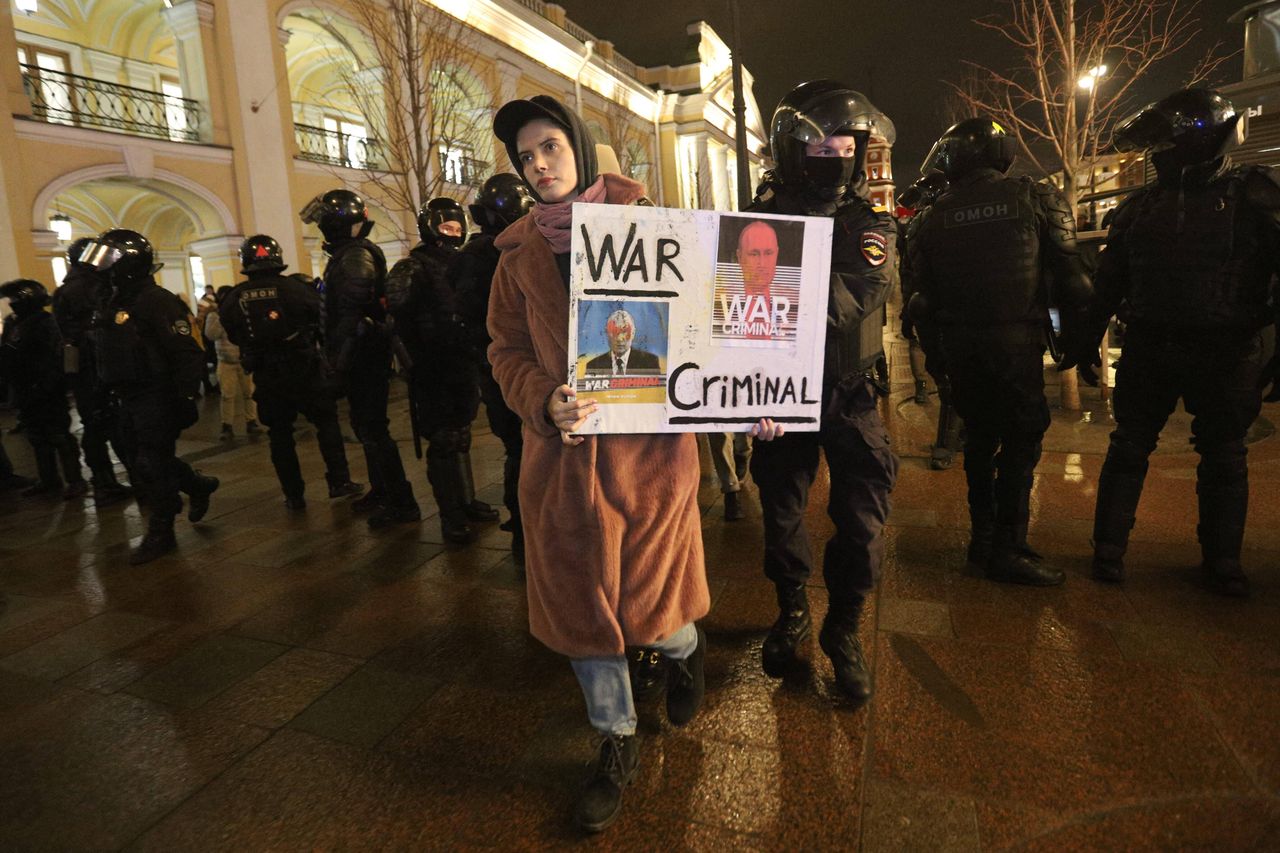 Rosjanie protestowali przeciwko agresji w Ukrainie m.in. w St. Petesrburgu 