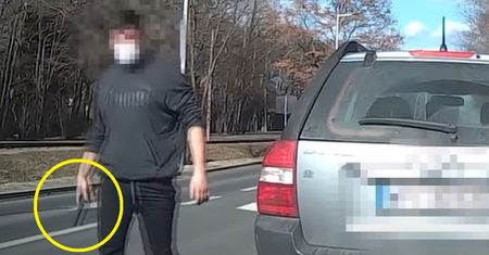 Kierowca zaczął cwaniakować w Piasecznie. Teraz cały internet się śmieje