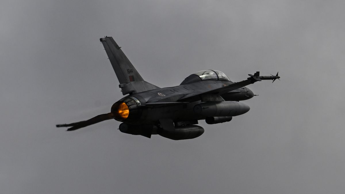BEJA, PORTUGAL - MARCH 07: A Portuguese Air Force F-16 takes off on a mission from Beja Nr 11 Portuguese Air Force base during exercise Real Thaw 2023 (RT23) on March 07, 2023 in Beja, Portugal. The Portuguese Air Force holds the multinational and multidisciplinary exercise Real Thaw 2023 (RT23), between February 27 and March 10, at the Nr. 11 Air Base in Beja, with the participation of Air Forces from Portugal, Germany, Belgium, Spain, Denmark, the United States, the Netherlands, Poland, NATO, and also elements of the Portuguese Navy and Army. The Portuguese Air Force explained in a communique that the RT23 allows to evaluate and certify the operational capabilities of the Air Force, Navy, Army, and participating countries, preparing them to act in joint and combined operations, enhancing interoperability among all, in particular to ensure the preparation of the National Forces deployed in the service of the UN and NATO by offering participants a unique opportunity to plan and execute missions, with the aim of integrating and synchronizing different areas. (Photo by Horacio Villalobos#Corbis/Getty Images)