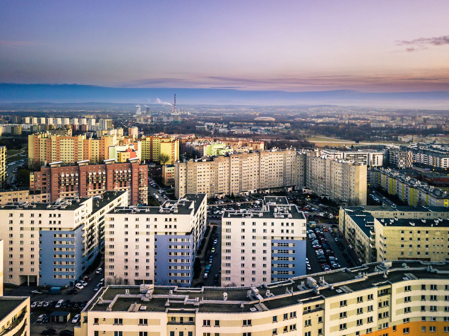 kraków, budynki, osiedle, bloki, city, horyzont, budowa, krajobraz miasta, miejski, niebo, rodzina, dom, mieszkanie, architektura, sundown, sunset, drapacz, new-york, bisnes, manhatan, lampki, ruch drogowy, droga, ulica, samochody, traffic, mistrzejowice, polska, panorama