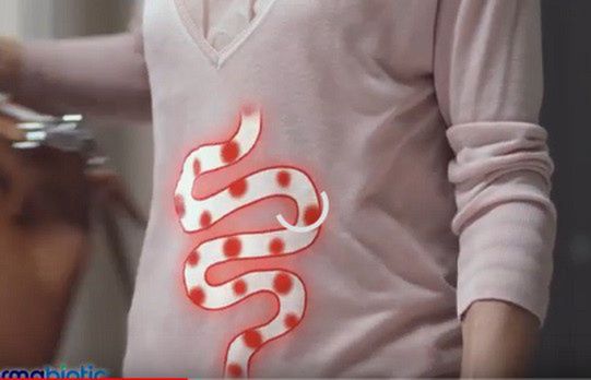 „Jelita w normie, Ty w dobrej formie!” w nowej reklamie Normabiotic Complete (wideo)