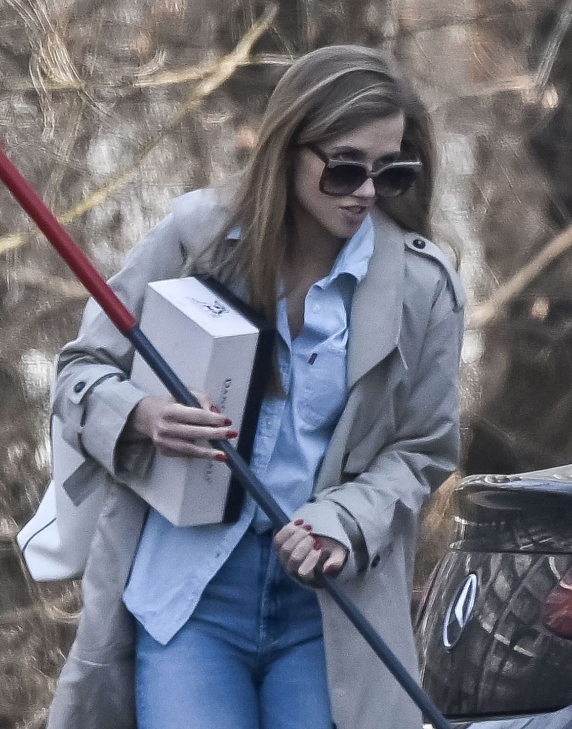 Agnieszka Kaczorowska pędzi z mopem na trening do "TzG"