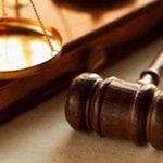 Operatorzy znów w sądzie. Wyłamał się tradycyjnie Plus 1