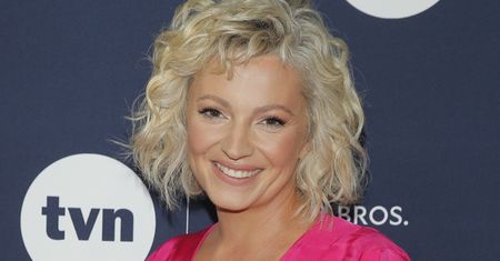 Dorota Szelągowska w różu eksponuje wyszczuploną sylwetkę na konferencji ramówkowej TVN (ZDJĘCIA)