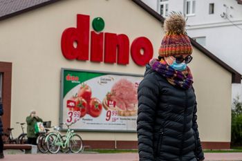 Zimno jak w chłodni. Odsłoniły kulisy pracy w Dino