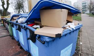 Koniec anonimowych śmieci w blokach. Polskie miasta testują cyfrowe śledzenie odpadów