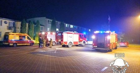 Uczniowie rozpylili gaz pieprzowy w internacie. Interweniowali strażacy i ratownicy medyczni