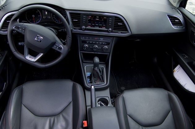 Seat Leon ST FR - wnętrze