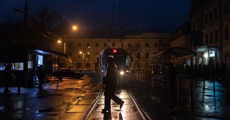 Kijów na granicy blackoutu. Prądu, ogrzewania i wody może zabraknąć dla 3 mln osób