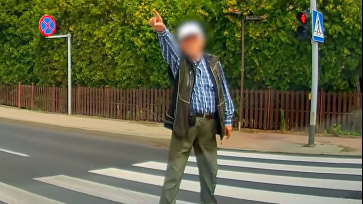 Wszedł na pasy na czerwonym.