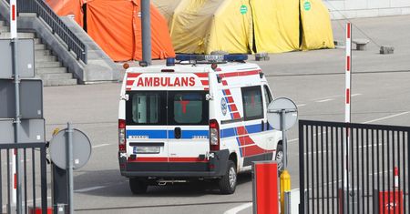 Sztab kryzysowy w Warszawie. Reakcja na dane MZ