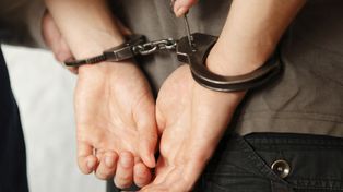 Puławy: Kilkaset porcji dilerskich w jednym mieszkaniu. Mężczyzna za kratkami