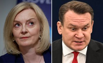 "Szokujące". Była brytyjska premier broni polityka PiS