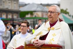 Koronawirus w Polsce. Abp Gądecki apeluje o zakrywanie ust i nosa podczas nabożeństw