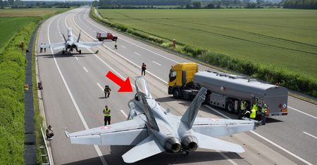 Samoloty lądowały na autostradzie. Pilot wpadł na genialny pomysł