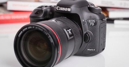 Nadchodzi Canon EOS 7D Mark III. Oto funkcje, jakie chciałbym w nim zobaczyć