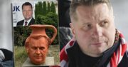 Przemysław Czarnek dumnie eksponuje "nagrodę" DZBANA ROKU. Przekuł sytuację w żart