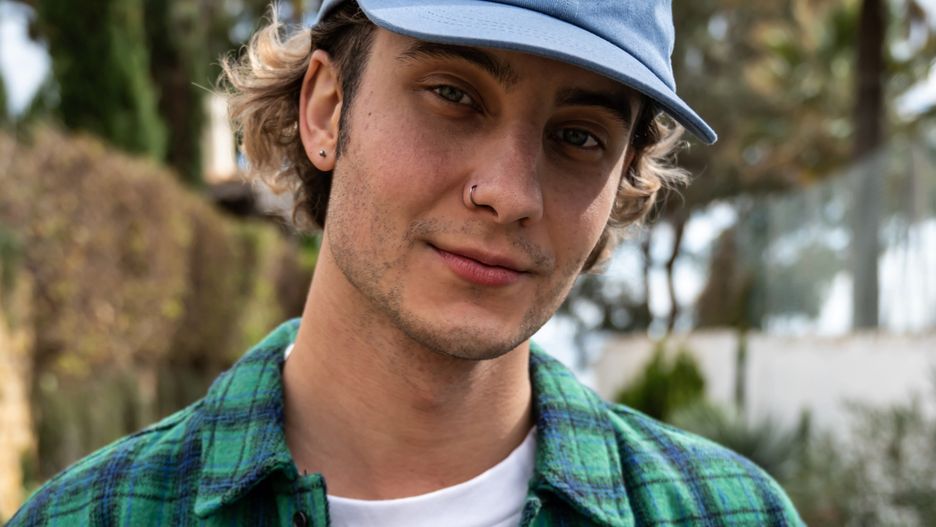 Adam Boguta z "Top Model" w "Love Island"