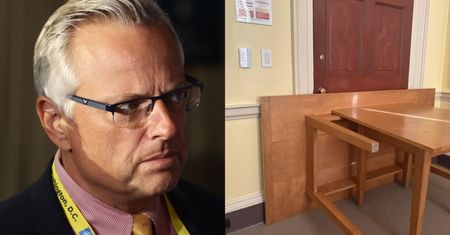 Na uczelni w USA wszczęto alarm. Wśród zabarykadowanych studentów córka dziennikarza TVN: "To zdjęcie wysłała mi przed chwilą"