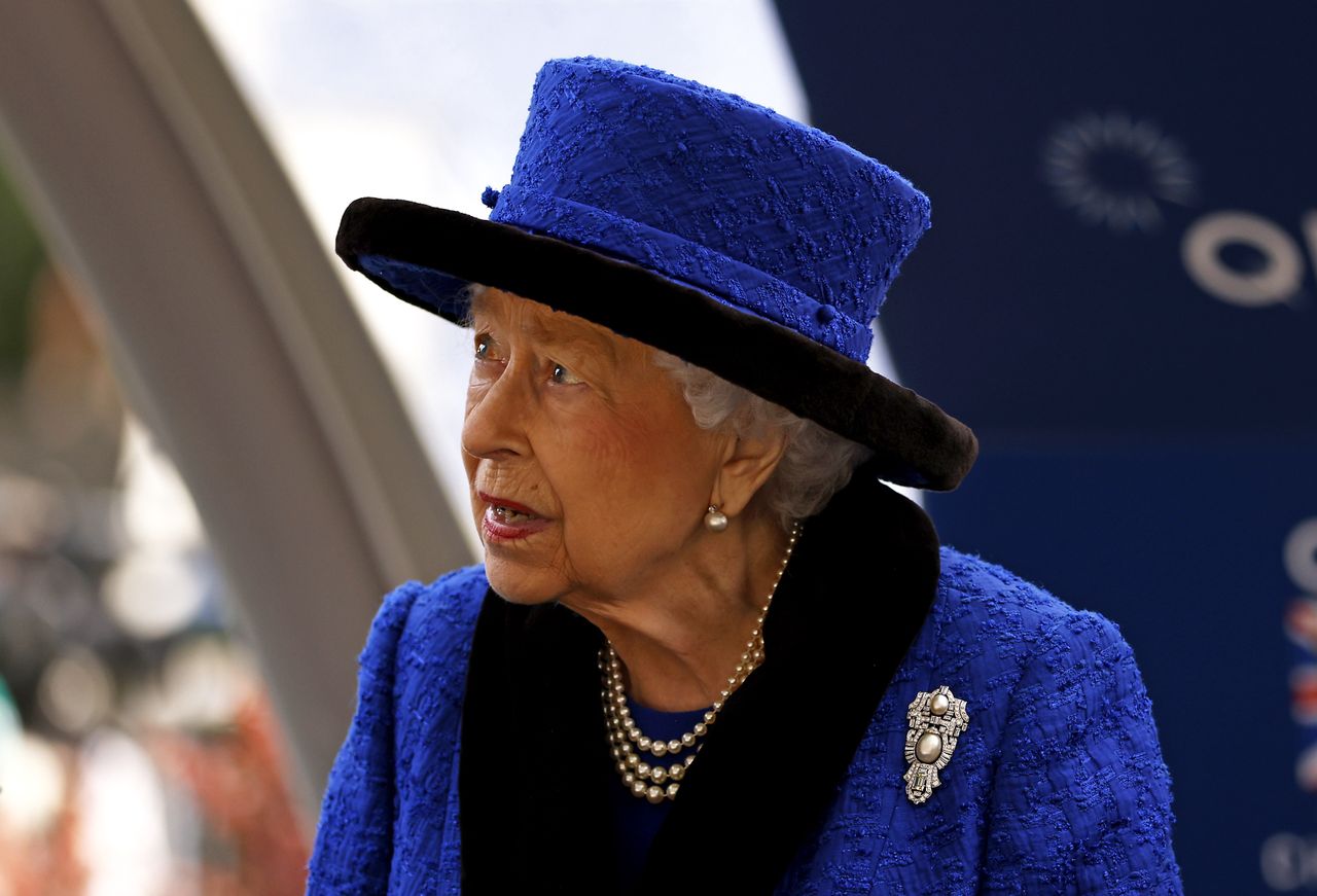 Królowa Elżbieta II znowu odwołała oficjalną wizytę. Poddani martwią się o jej zdrowie