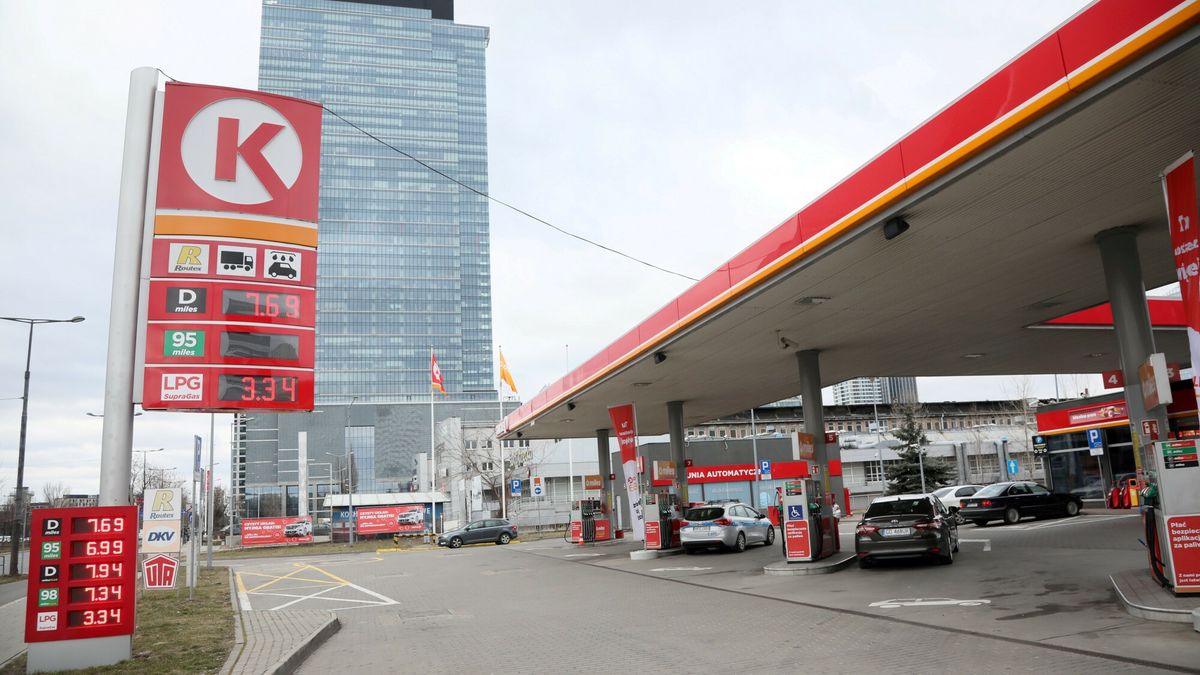 Właściciel sieci stacji paliwowych Circle K zawiesił działalność w Rosji