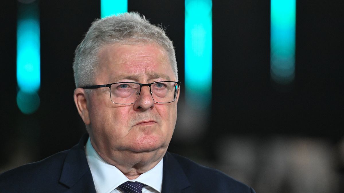 Janów Podlaski, 11.08.2024. Minister rolnictwa i rozwoju wsi Czesław Siekierski podczas wypowiedzi dla mediów po 55. aukcji Koni Arabskich Czystej Krwi Pride of Poland w Janowie Podlaskim, 11 bm. W tym roku Dni Konia Arabskiego 2024 trwają pięć dni ? od piątku 9 do wtorku 13 sierpnia. (aldg) PAP/Wojtek Jargiło