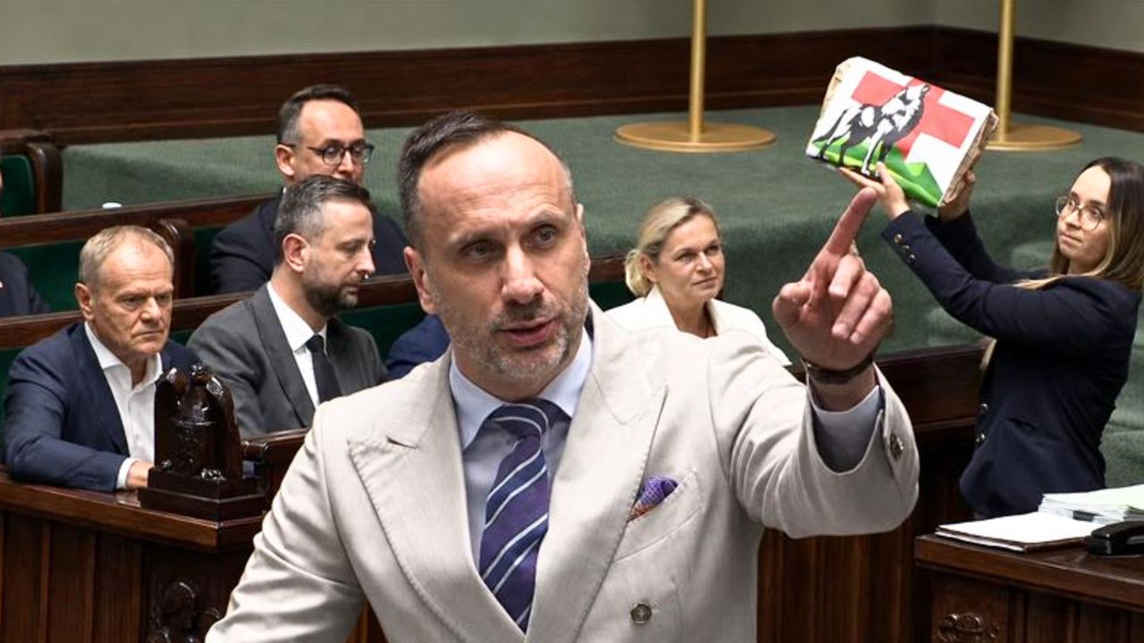 Sceny w Sejmie. Kowalski nie mógł się wypowiedzieć. "Byś się wstydził"