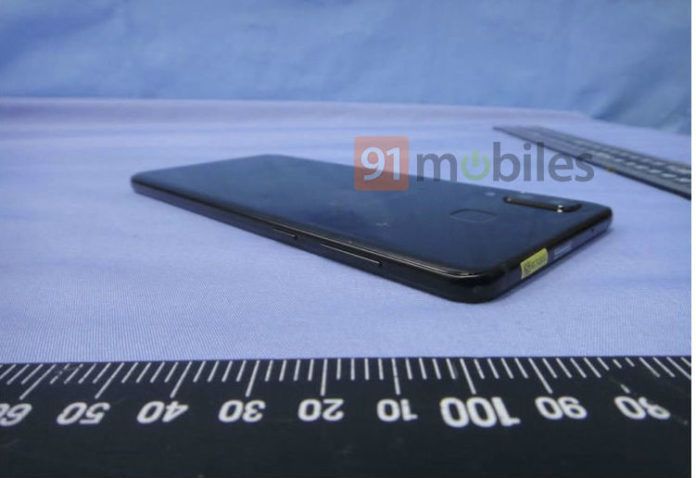 #wSkrócie: Motorola One Power i Xiaomi Mi 8 SE na zdjęciach oraz ceny bezramkowego vivo NEX 7