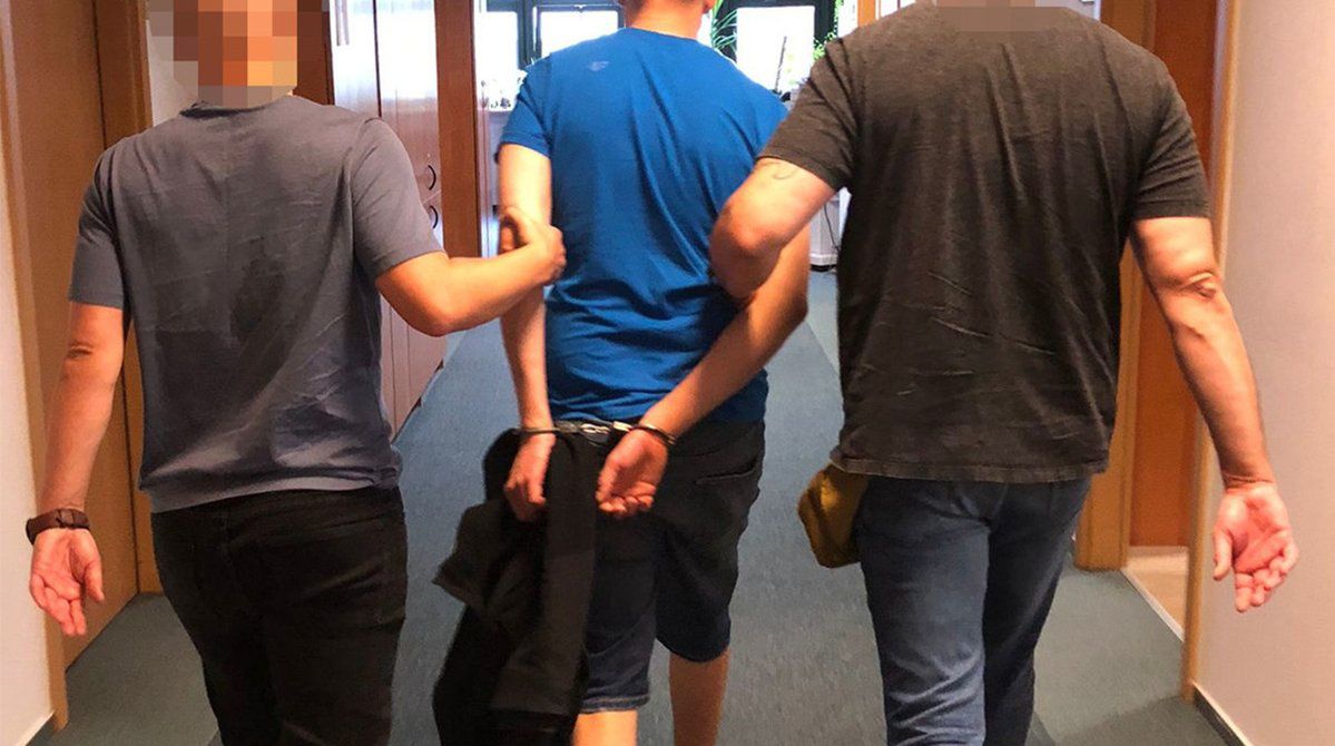 Warszawa: Dramat za zamkniętymi drzwiami. Znęcał się nad matką latami