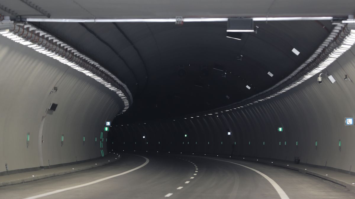 W sobotę otwarto tunelu w ciągu zakopianki. Budowa trwała ponad pięć lat 