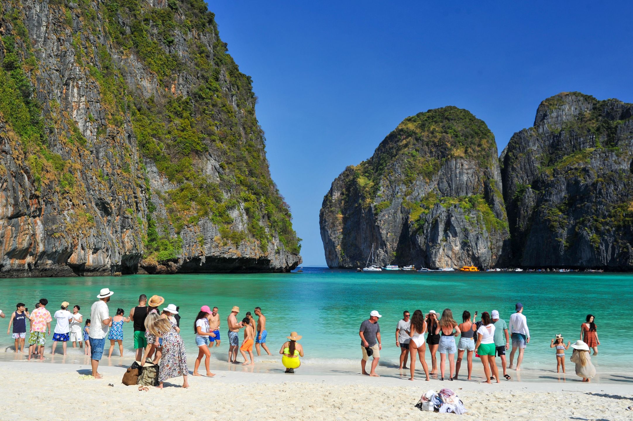 Maya Bay należy do najpopularniejszych plaż w Tajlandii