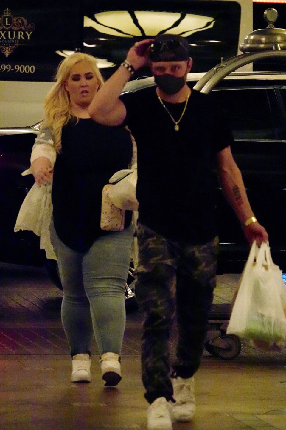 Mama June z młodym kochankiem 