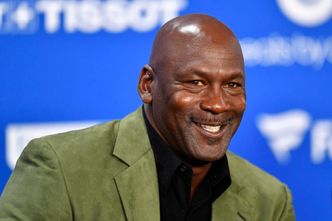 Kupił za miliony, a sprzedaje za miliardy. Michael Jordan rezygnuje z klubu NBA