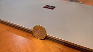 Laptop jest naprawdę cieniutki