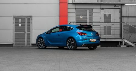Nowy Opel Astra OPC GTC (2014) - test [galeria]
