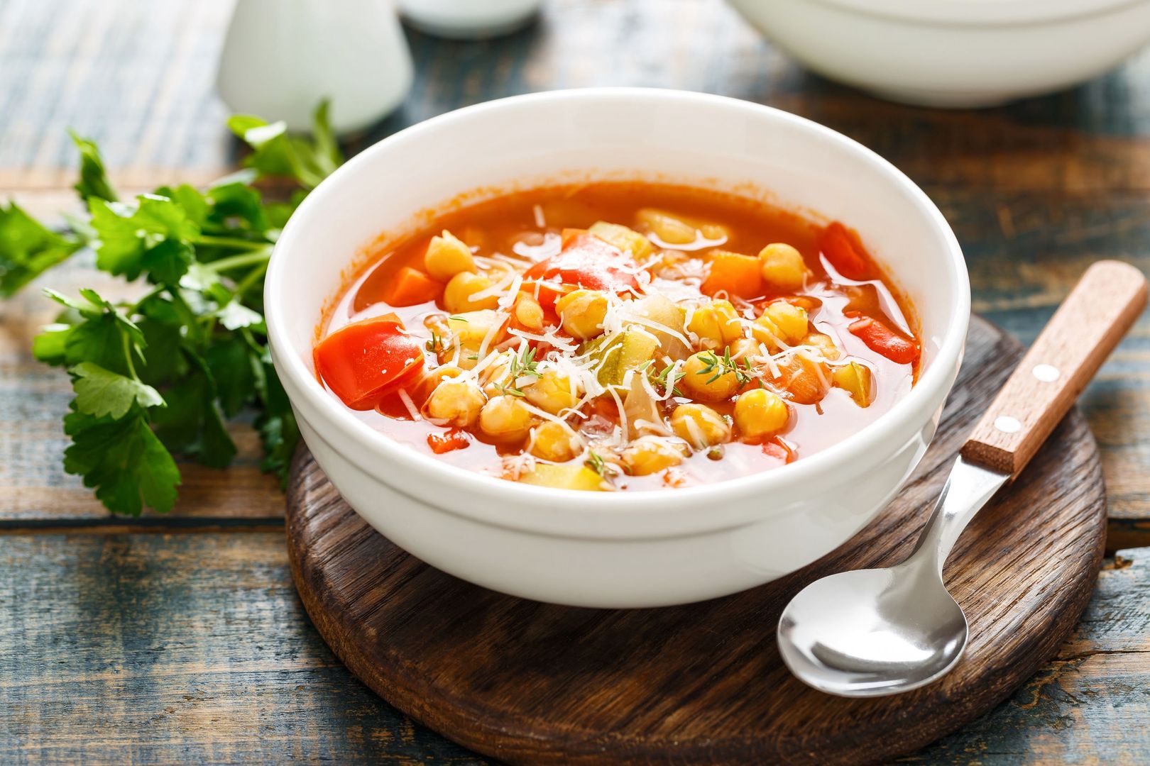 Minestrone z ciecierzycą