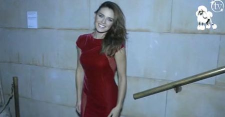 Urbańska w czerwonej sukni! ŁADNA?
