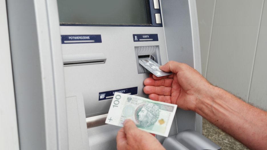 Bankomat; bankomaty; banknoty; pieniądze