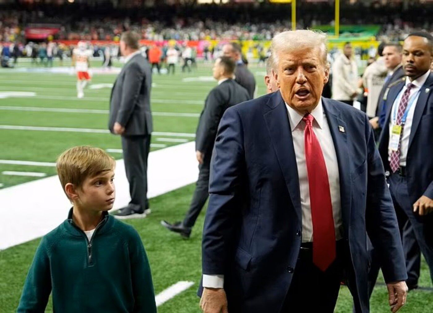 Trump na Super Bowl. Wszyscy patrzyli na jego wnuczka